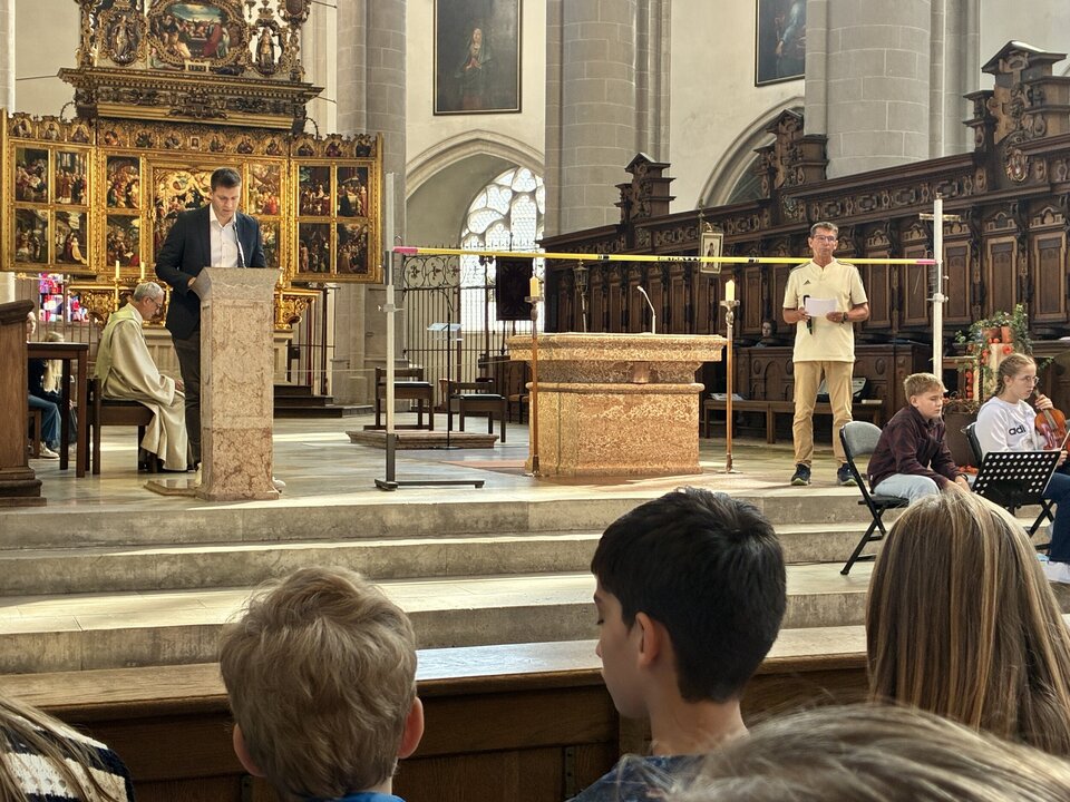 Gottesdienst-Hochsprung1